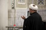 قرائت زیارت جامعه ی کبیره سحرها، رواق دارالهدایه حرم امام رضا علیه السلام